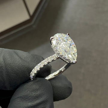 2.5CT VS2 Pear Shape Diamond Engagement Ring “Lily” Setting