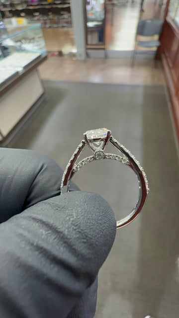 1.8CTW VS1 Oval Diamond Engagement Ring