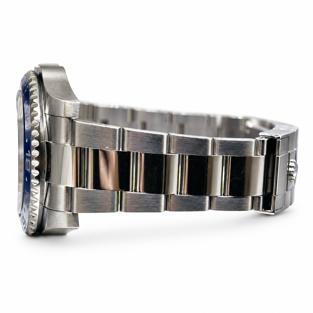 Rolex GMT-Master II 116710BLNR Oyster bracelet side view — white background