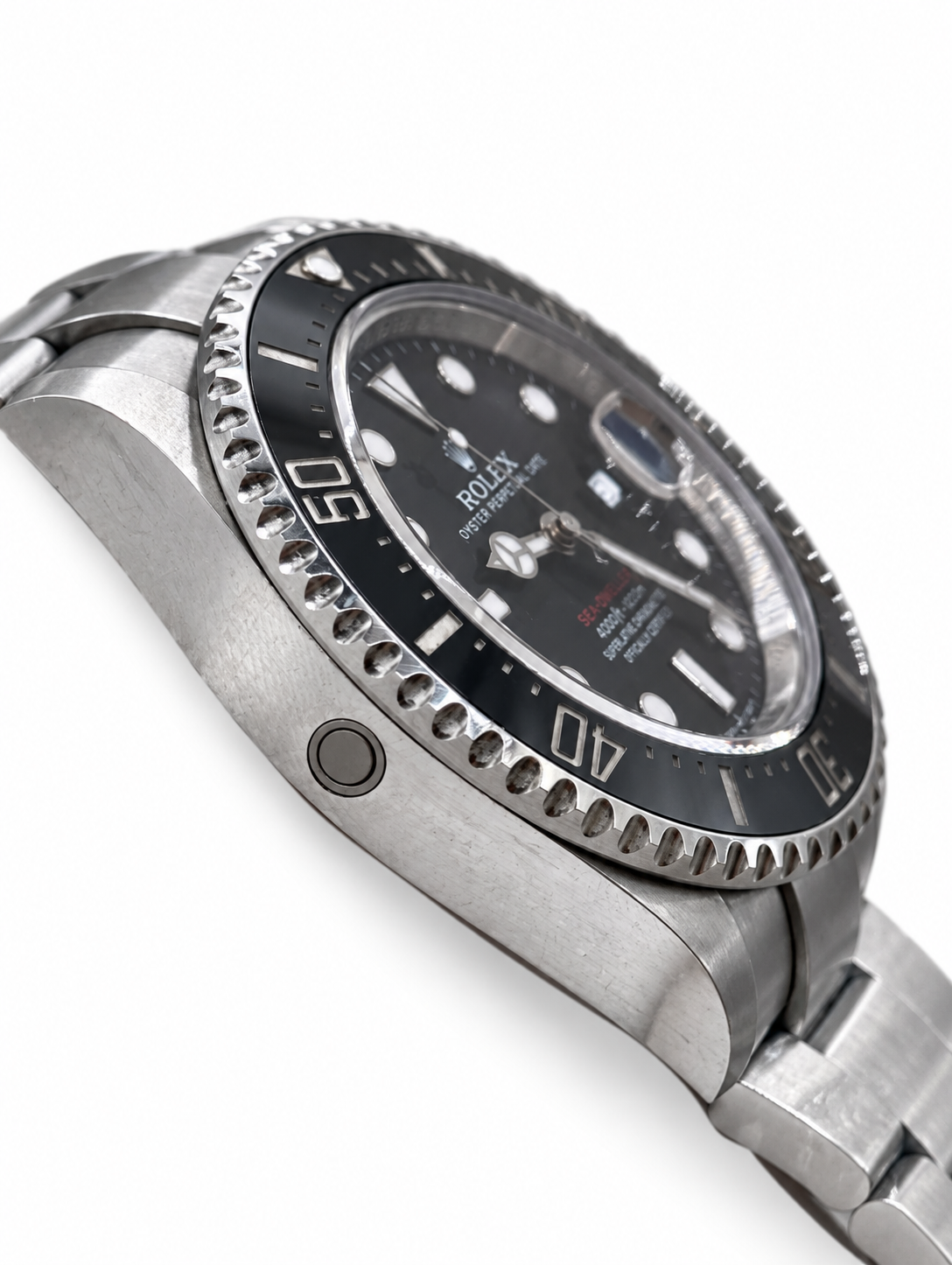 Pre-owned Rolex Sea-Dweller 126600 — helium valve side